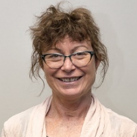 Head shot of Wendy Spencer